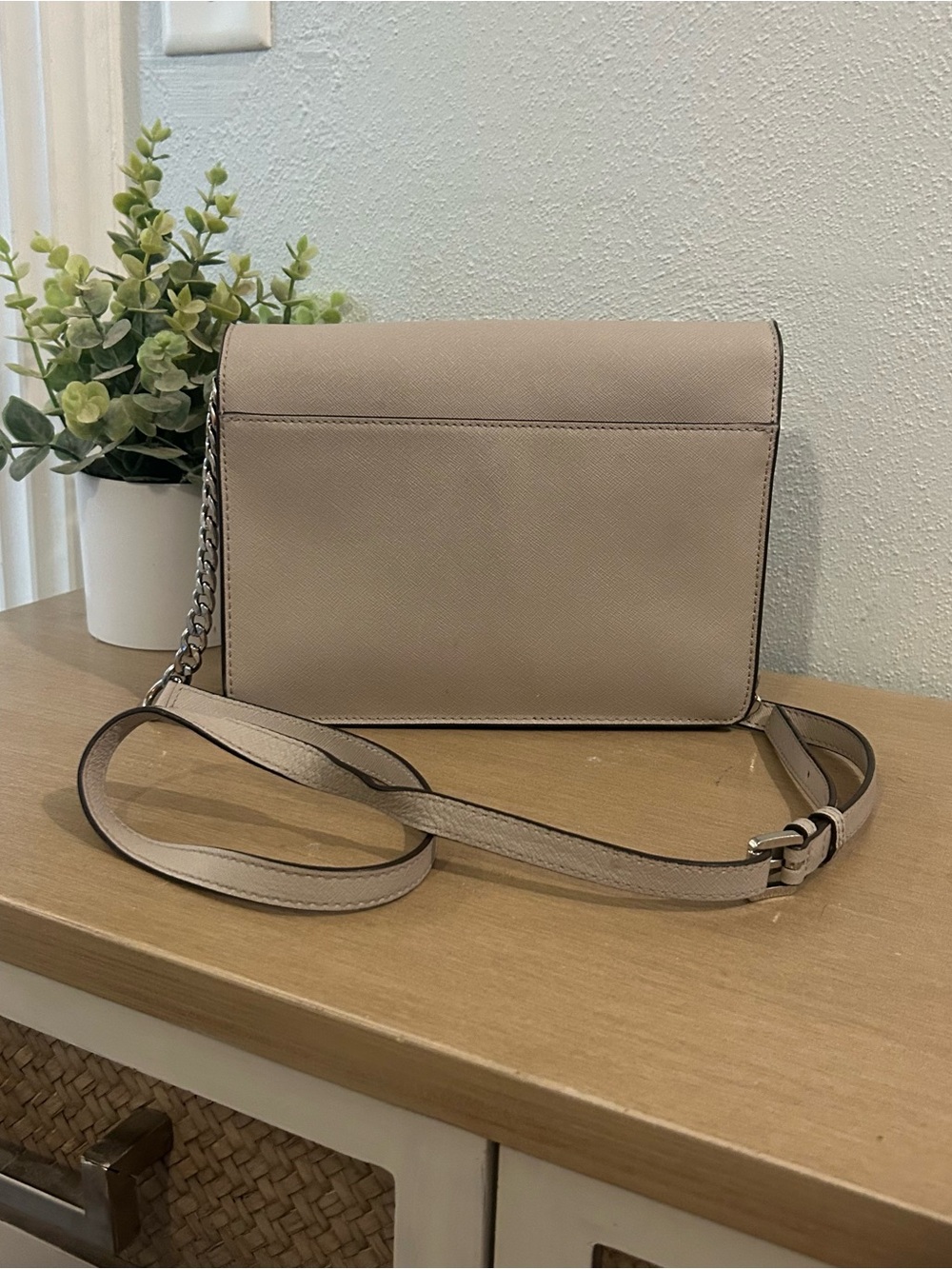 Michael Kors Beige Tan/Grey Crossbody Bag - Picture 8 of 10